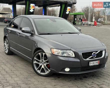 Серый Вольво С40, объемом двигателя 1.6 л и пробегом 227 тыс. км за 9699 $, фото 2 на Automoto.ua