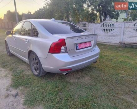 Сірий Вольво S40, об'ємом двигуна 1.95 л та пробігом 285 тис. км за 7600 $, фото 3 на Automoto.ua