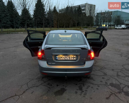 Сірий Вольво S40, об'ємом двигуна 1.6 л та пробігом 261 тис. км за 7999 $, фото 13 на Automoto.ua