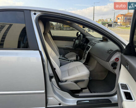 Серый Вольво С40, объемом двигателя 1.56 л и пробегом 251 тыс. км за 7999 $, фото 26 на Automoto.ua