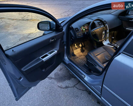 Сірий Вольво S40, об'ємом двигуна 1.6 л та пробігом 261 тис. км за 7999 $, фото 14 на Automoto.ua