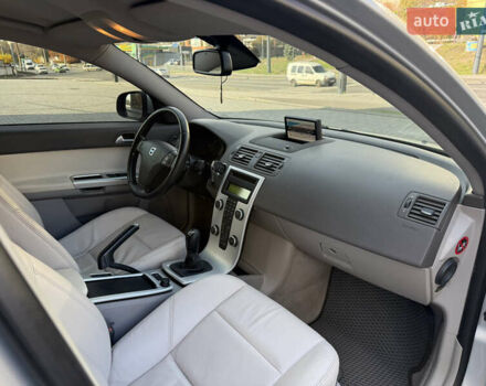 Серый Вольво С40, объемом двигателя 1.56 л и пробегом 251 тыс. км за 7999 $, фото 27 на Automoto.ua