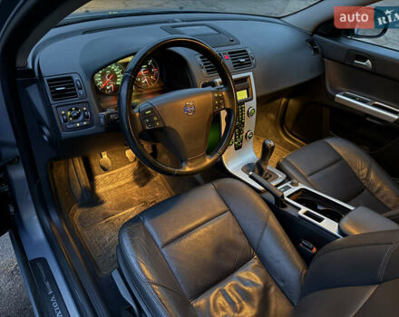 Сірий Вольво S40, об'ємом двигуна 1.6 л та пробігом 261 тис. км за 7999 $, фото 16 на Automoto.ua