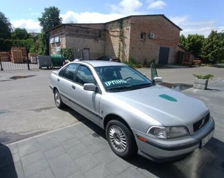 Сірий Вольво S40, об'ємом двигуна 1.59 л та пробігом 260 тис. км за 2700 $, фото 1 на Automoto.ua