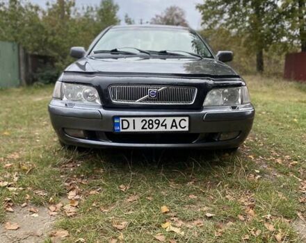 Сірий Вольво S40, об'ємом двигуна 1.9 л та пробігом 273 тис. км за 3900 $, фото 1 на Automoto.ua
