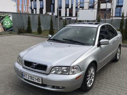 Вольво S40 2003 у Івано-Франківську на Automoto.ua Сірий Вольво S40, об'ємом двигуна 1.9 л та пробігом 300 тис. км за 3500 $, фото 1 на Automoto.ua