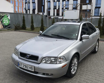 Сірий Вольво S40, об'ємом двигуна 1.9 л та пробігом 300 тис. км за 3500 $, фото 1 на Automoto.ua