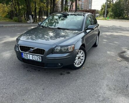 Сірий Вольво S40, об'ємом двигуна 2 л та пробігом 123 тис. км за 2800 $, фото 1 на Automoto.ua