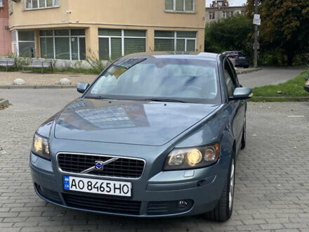 Вольво С40 2004 в Львове на Automoto.ua Серый Вольво С40, объемом двигателя 2.44 л и пробегом 240 тыс. км за 5300 $, фото 1 на Automoto.ua