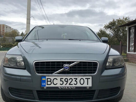 Вольво С40 2005 в Старом Самборе на Automoto.ua Серый Вольво С40, объемом двигателя 1.6 л и пробегом 295 тыс. км за 6000 $, фото 1 на Automoto.ua