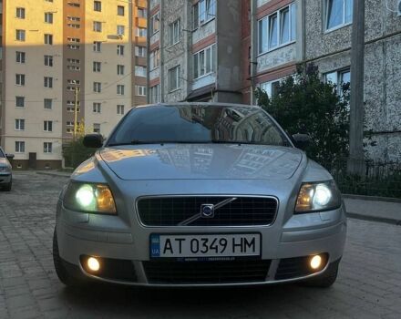 Серый Вольво С40, объемом двигателя 1.9 л и пробегом 334 тыс. км за 5450 $, фото 1 на Automoto.ua