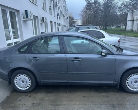 Серый Вольво С40, объемом двигателя 1.6 л и пробегом 275 тыс. км за 1700 $, фото 1 на Automoto.ua