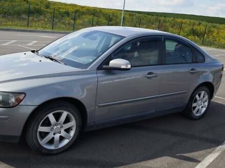 Вольво S40 2006 у Рівному на Automoto.ua Сірий Вольво S40, об'ємом двигуна 1.56 л та пробігом 242 тис. км за 6000 $, фото 1 на Automoto.ua