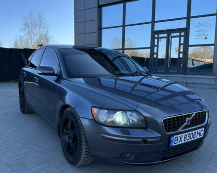 Сірий Вольво S40, об'ємом двигуна 1.6 л та пробігом 385 тис. км за 4299 $, фото 1 на Automoto.ua