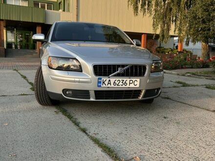Вольво С40 2006 в Кролевце на Automoto.ua Серый Вольво С40, объемом двигателя 2.4 л и пробегом 237 тыс. км за 6999 $, фото 1 на Automoto.ua