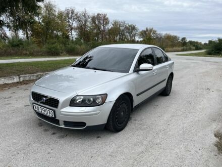 Сірий Вольво S40, об'ємом двигуна 1.6 л та пробігом 357 тис. км за 3050 $, фото 1 на Automoto.ua