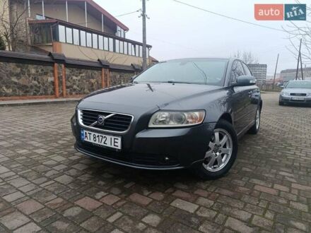 Серый Вольво С40, объемом двигателя 1.6 л и пробегом 242 тыс. км за 6999 $, фото 1 на Automoto.ua