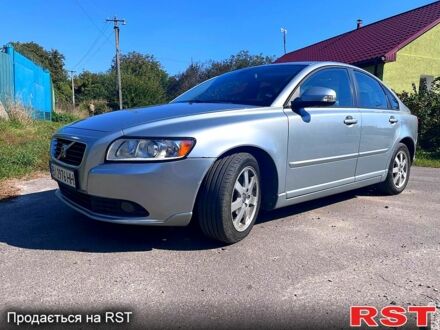 Сірий Вольво S40, об'ємом двигуна 1.6 л та пробігом 263 тис. км за 6700 $, фото 1 на Automoto.ua