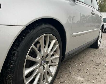 Сірий Вольво S40, об'ємом двигуна 2 л та пробігом 214 тис. км за 8600 $, фото 1 на Automoto.ua