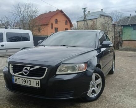 Серый Вольво С40, объемом двигателя 1.56 л и пробегом 229 тыс. км за 8500 $, фото 1 на Automoto.ua