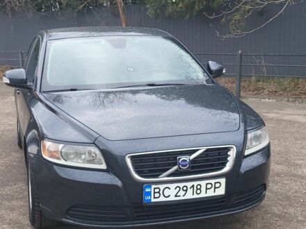 Серый Вольво С40, объемом двигателя 1.6 л и пробегом 176 тыс. км за 8500 $, фото 1 на Automoto.ua