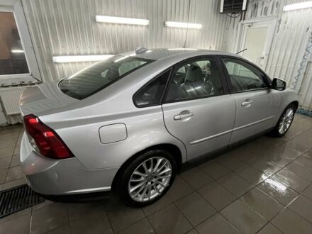 Сірий Вольво S40, об'ємом двигуна 2 л та пробігом 214 тис. км за 8600 $, фото 1 на Automoto.ua