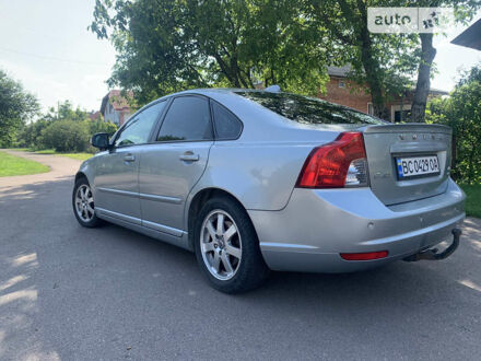 Вольво S40 2010 у Стрые на Automoto.ua Сірий Вольво S40, об'ємом двигуна 1.6 л та пробігом 292 тис. км за 6900 $, фото 1 на Automoto.ua