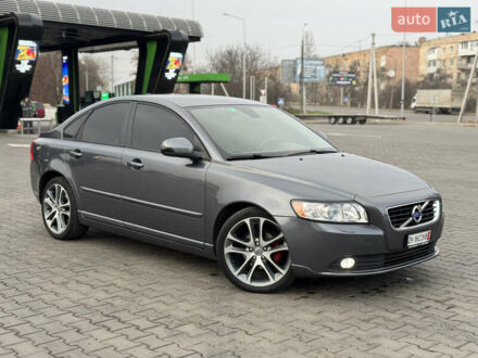 Серый Вольво С40, объемом двигателя 1.6 л и пробегом 227 тыс. км за 9699 $, фото 1 на Automoto.ua