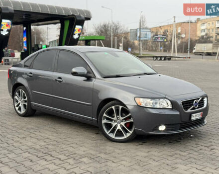 Серый Вольво С40, объемом двигателя 1.6 л и пробегом 227 тыс. км за 9699 $, фото 1 на Automoto.ua
