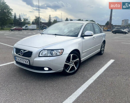 Сірий Вольво S40, об'ємом двигуна 1.6 л та пробігом 229 тис. км за 7800 $, фото 1 на Automoto.ua