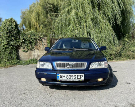 Синий Вольво С40, объемом двигателя 1.8 л и пробегом 314 тыс. км за 3150 $, фото 1 на Automoto.ua
