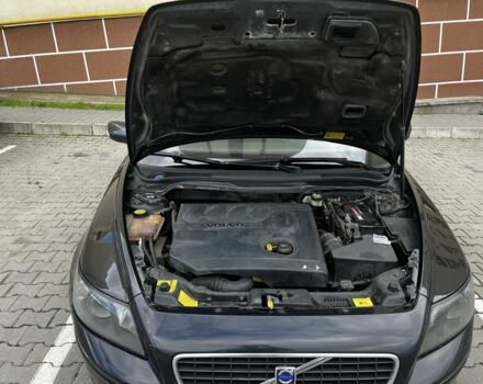 Синий Вольво С40, объемом двигателя 2 л и пробегом 383 тыс. км за 3050 $, фото 9 на Automoto.ua
