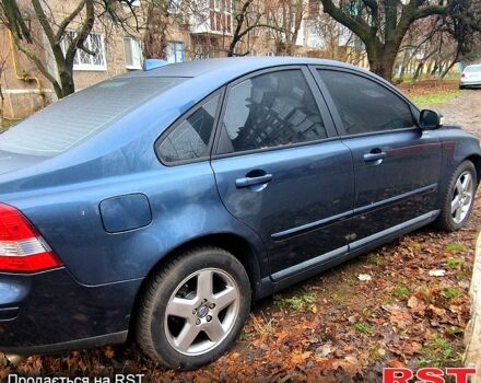 Синий Вольво С40, объемом двигателя 2.5 л и пробегом 166 тыс. км за 6900 $, фото 4 на Automoto.ua