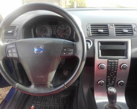 Синий Вольво С40, объемом двигателя 2 л и пробегом 177 тыс. км за 8200 $, фото 6 на Automoto.ua