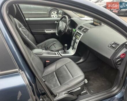 Синий Вольво С40, объемом двигателя 1.6 л и пробегом 137 тыс. км за 10350 $, фото 24 на Automoto.ua