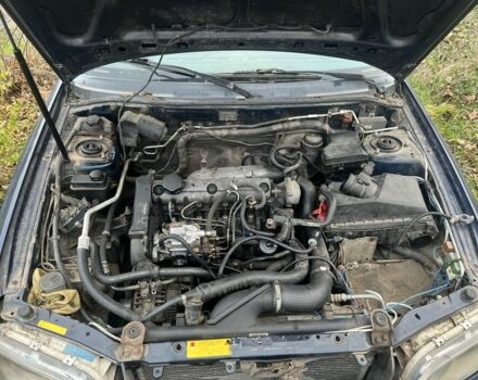 Синий Вольво С40, объемом двигателя 1.9 л и пробегом 100 тыс. км за 600 $, фото 1 на Automoto.ua