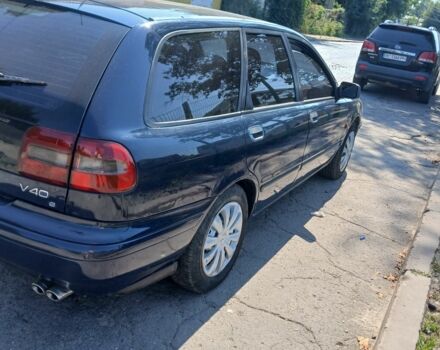 Синий Вольво С40, объемом двигателя 10 л и пробегом 329 тыс. км за 1850 $, фото 1 на Automoto.ua