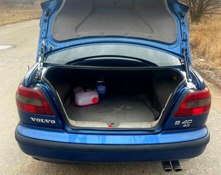 Синий Вольво С40, объемом двигателя 1.9 л и пробегом 480 тыс. км за 2700 $, фото 1 на Automoto.ua