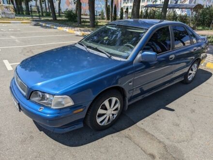 Вольво S40 1997 у Петропавлівська Борщагівка на Automoto.ua Синій Вольво S40, об'ємом двигуна 1.8 л та пробігом 342 тис. км за 1800 $, фото 1 на Automoto.ua