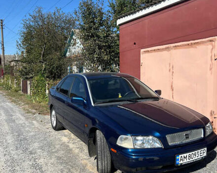 Синий Вольво С40, объемом двигателя 1.7 л и пробегом 314 тыс. км за 3500 $, фото 1 на Automoto.ua
