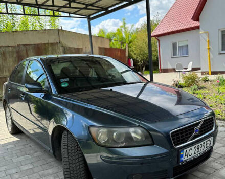 Синий Вольво С40, объемом двигателя 2 л и пробегом 425 тыс. км за 4500 $, фото 1 на Automoto.ua
