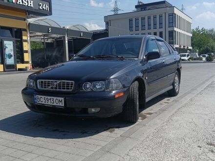 Синій Вольво S40, об'ємом двигуна 1.95 л та пробігом 360 тис. км за 3900 $, фото 1 на Automoto.ua