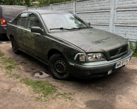Зеленый Вольво С40, объемом двигателя 2 л и пробегом 333 тыс. км за 1200 $, фото 1 на Automoto.ua