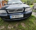 Зеленый Вольво С40, объемом двигателя 1.9 л и пробегом 470 тыс. км за 1700 $, фото 1 на Automoto.ua
