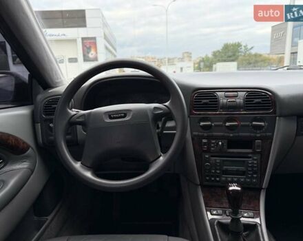 Вольво С40 2000 в Львове на Automoto.ua Зеленый Вольво С40, объемом двигателя 1.8 л и пробегом 54 тыс. км за 7900 $, фото 32 на Automoto.ua