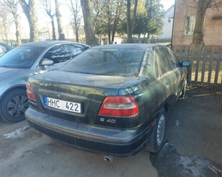 Зелений Вольво S40, об'ємом двигуна 1.6 л та пробігом 180 тис. км за 1100 $, фото 2 на Automoto.ua