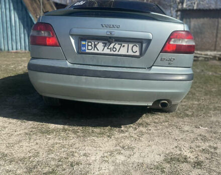 Зелений Вольво S40, об'ємом двигуна 1.8 л та пробігом 210 тис. км за 2125 $, фото 9 на Automoto.ua