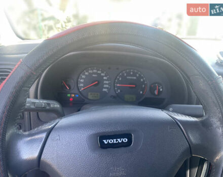 Зелений Вольво S40, об'ємом двигуна 1.8 л та пробігом 210 тис. км за 2125 $, фото 3 на Automoto.ua