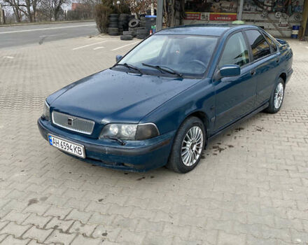 Зелений Вольво S40, об'ємом двигуна 2 л та пробігом 340 тис. км за 2200 $, фото 1 на Automoto.ua