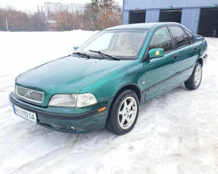 Зелений Вольво S40, об'ємом двигуна 1.8 л та пробігом 270 тис. км за 2350 $, фото 1 на Automoto.ua